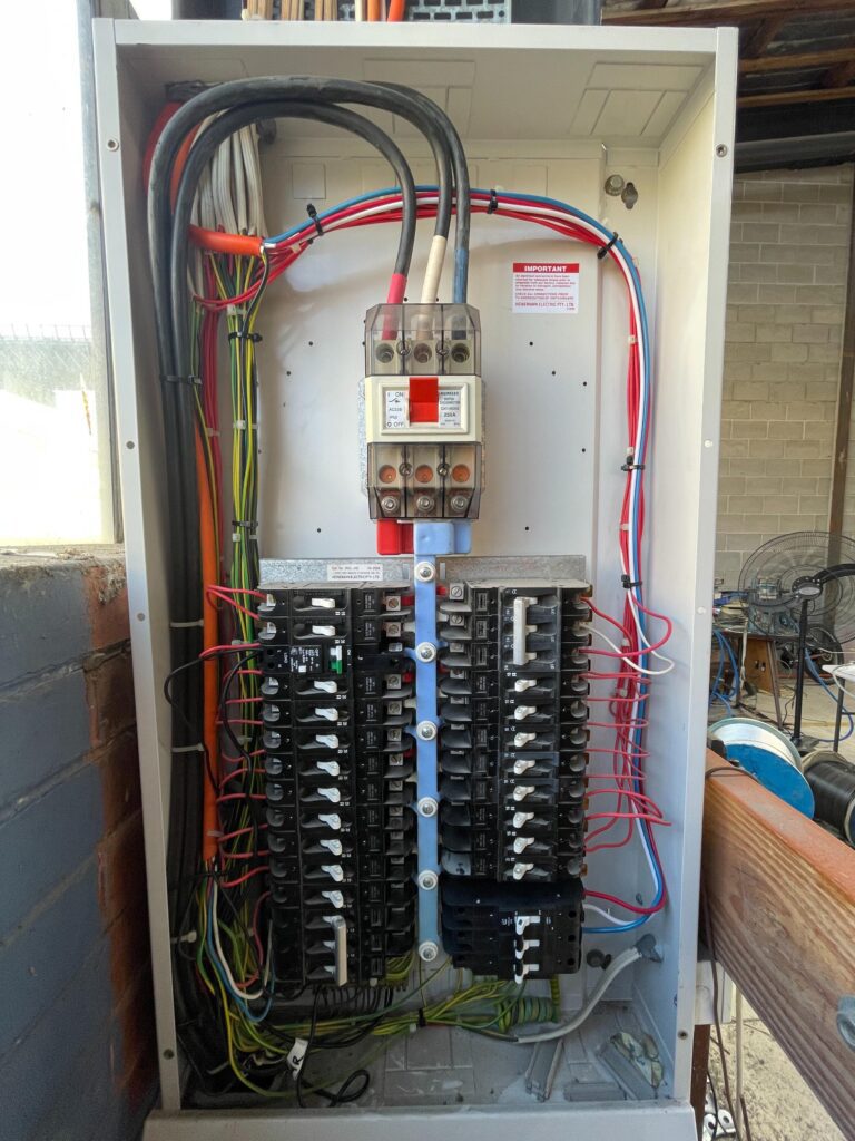Commercial Electrician in Dandenong