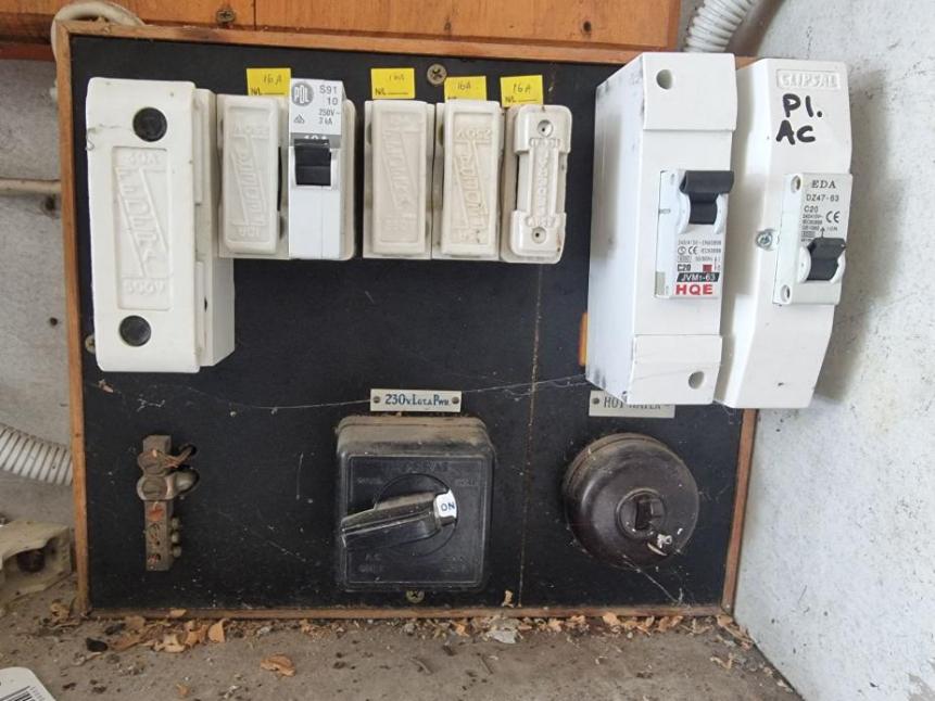 Emergency Electrician Services - Switchboard